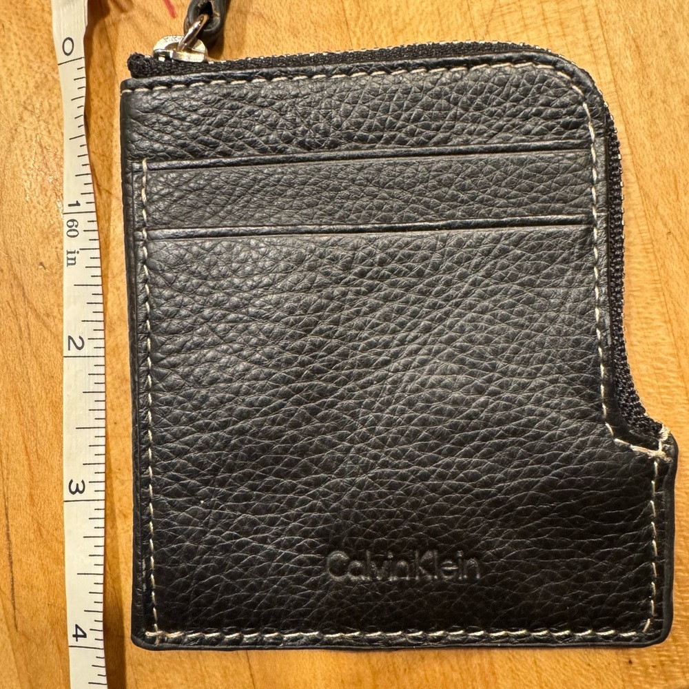 Calvin Klein Brown Pebbled Leather Zip Coin/Card Holder Wallet